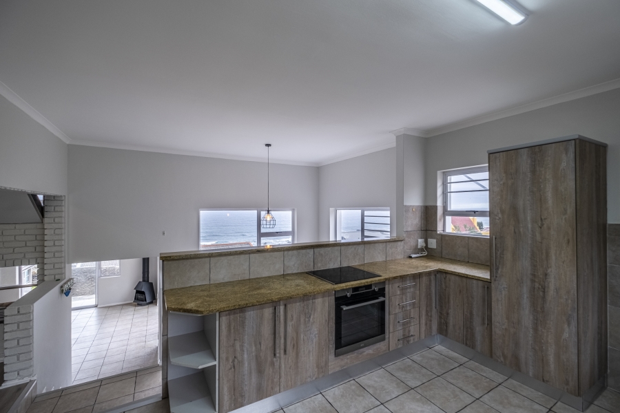 4 Bedroom Property for Sale in Seaview Eastern Cape